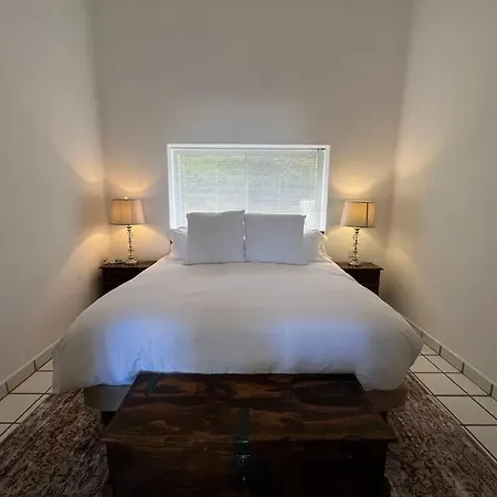 Upscale 2Bdrm Condo In La Jolla